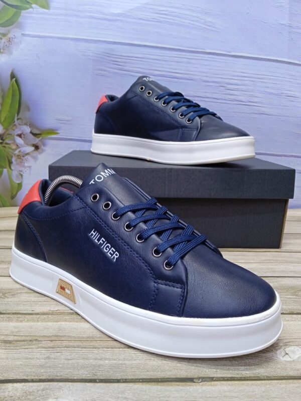 Tommy Hilfiger (Blue)